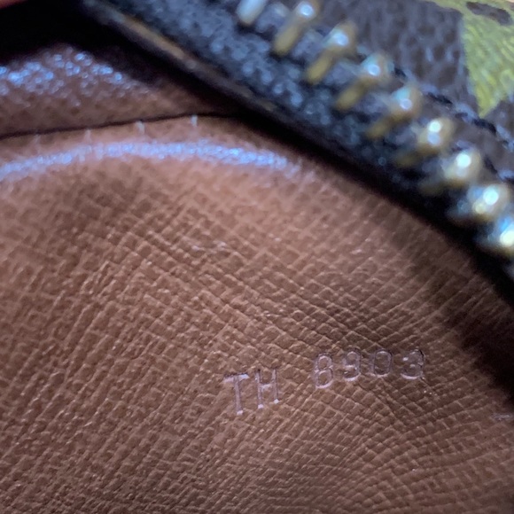 Louis Vuitton Compiegne Clutch 23 - Picture 12 of 16